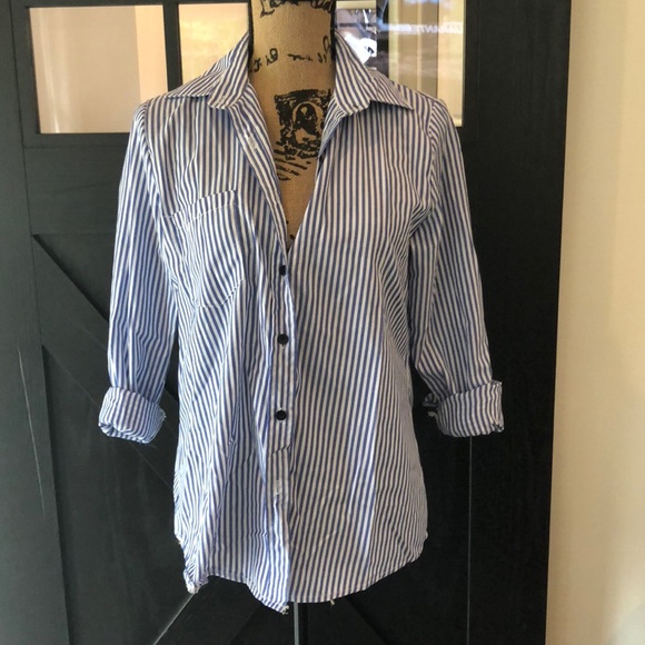 Button up shirt - Picture 1 of 1